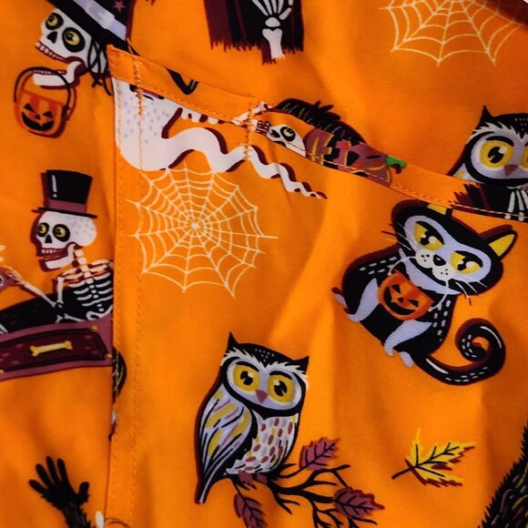 Scrubstar V Neck Scrub Top Womens Size Medium Orange Halloween Theme New - Picture 4 of 7
